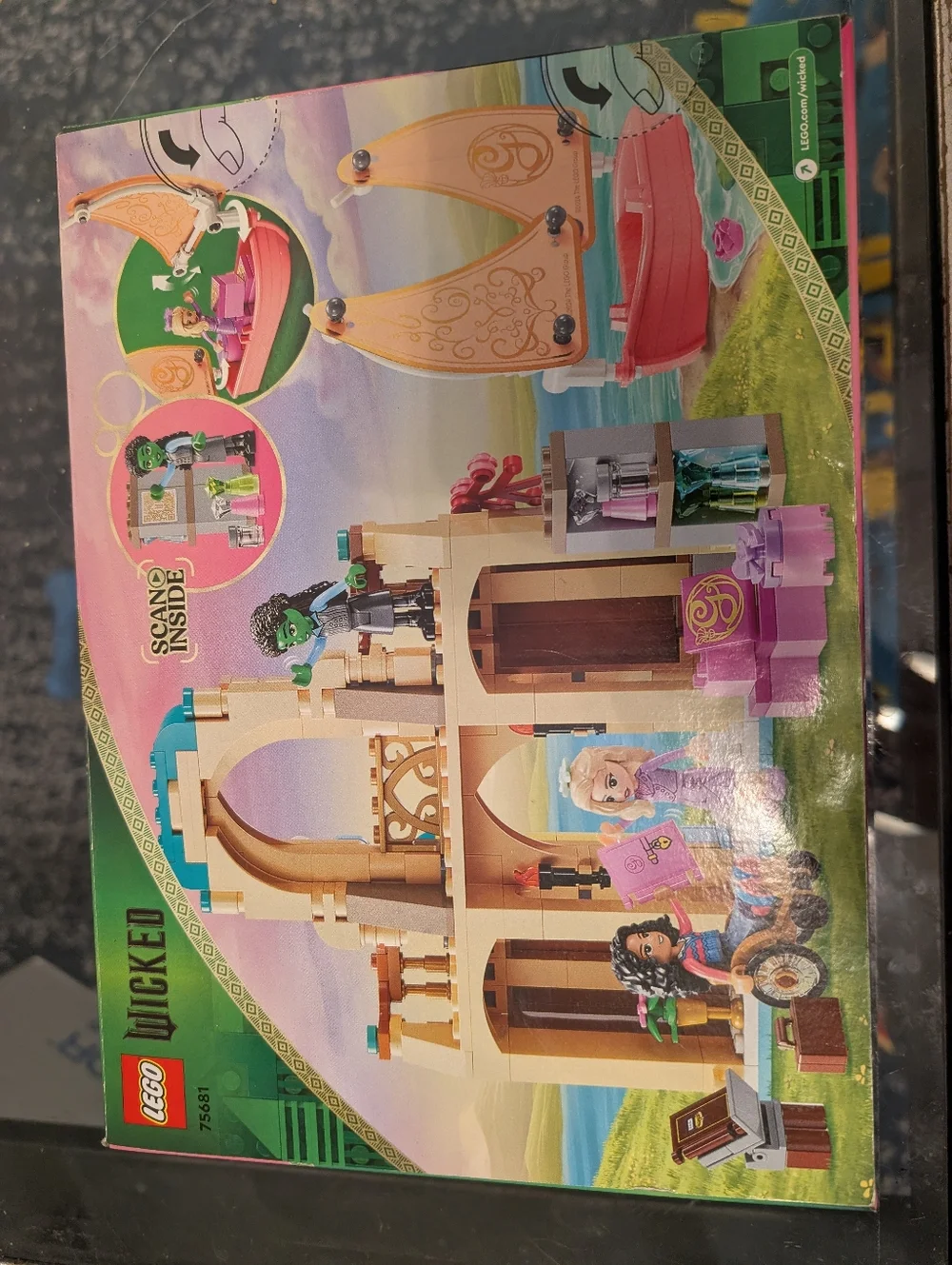 LEGO Wicked #75681 Glinda, Elphaba, & Nessarose at Shiz University - Picture 2 of 4